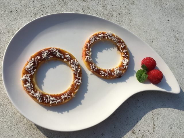 Mere cu caramel - Cristela Georgescu 2021